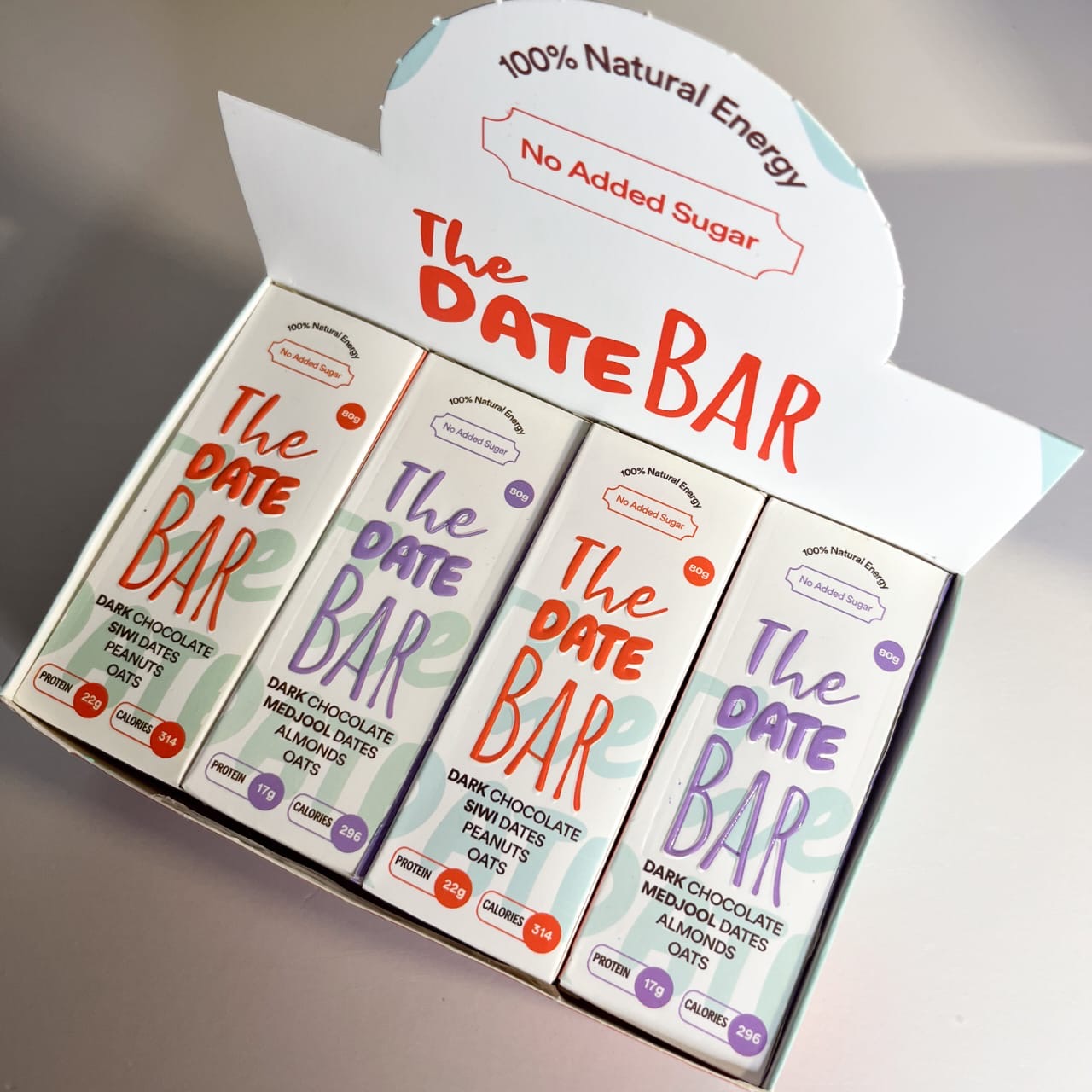 The Date Bar – Tume šokolaad, Medjool datlid & mandlid (80 g)